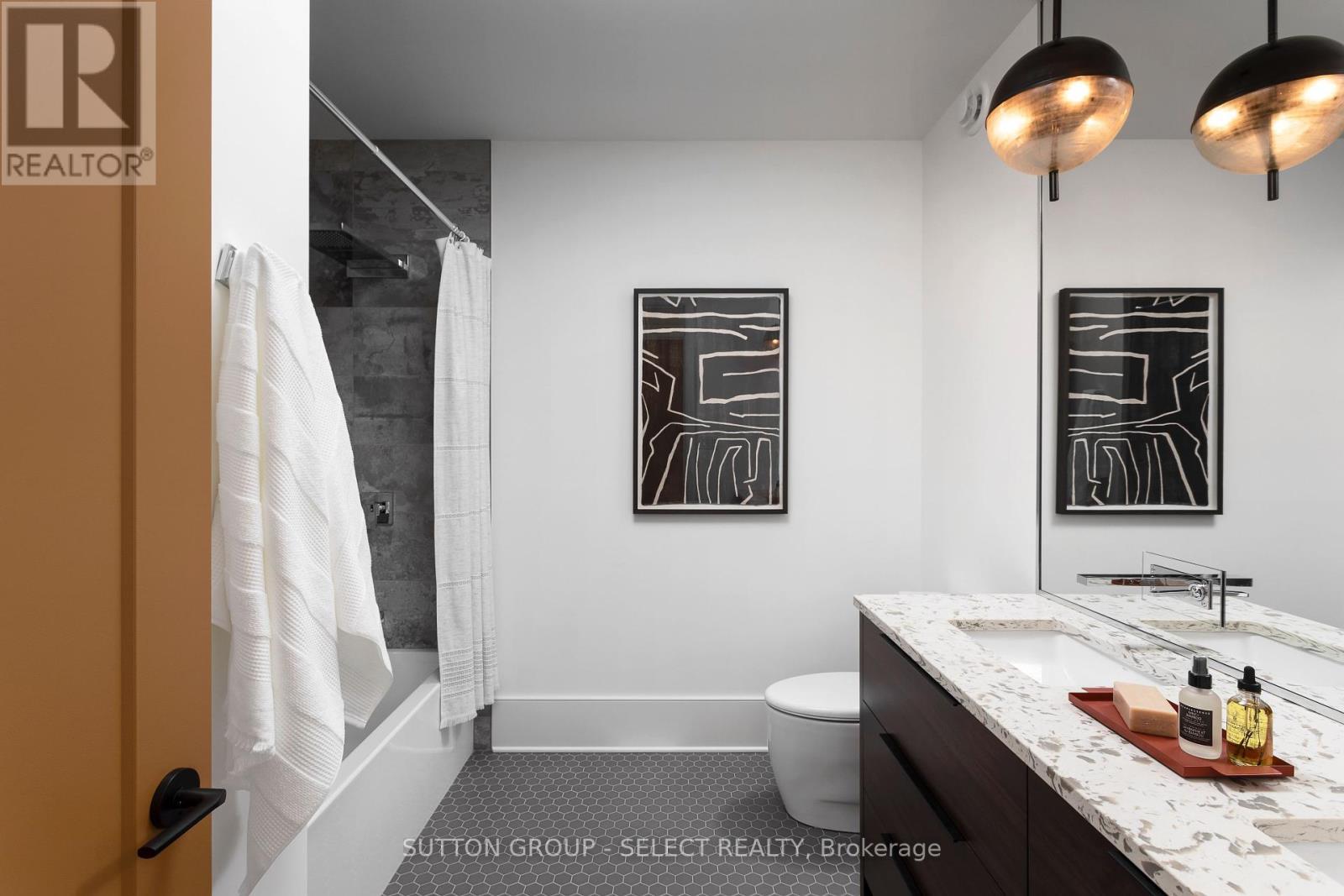 2564 Woodhull Road, London South (South K), ON