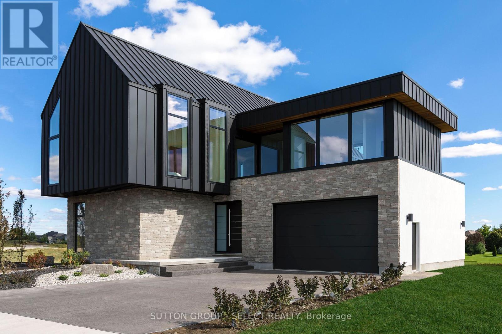 2564 Woodhull Road, London South (South K), ON