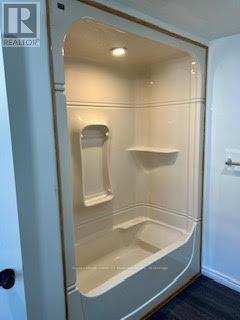 8 - 1701 Highway 11, Gravenhurst (Morrison), ON - Indoor Photo Showing Bathroom