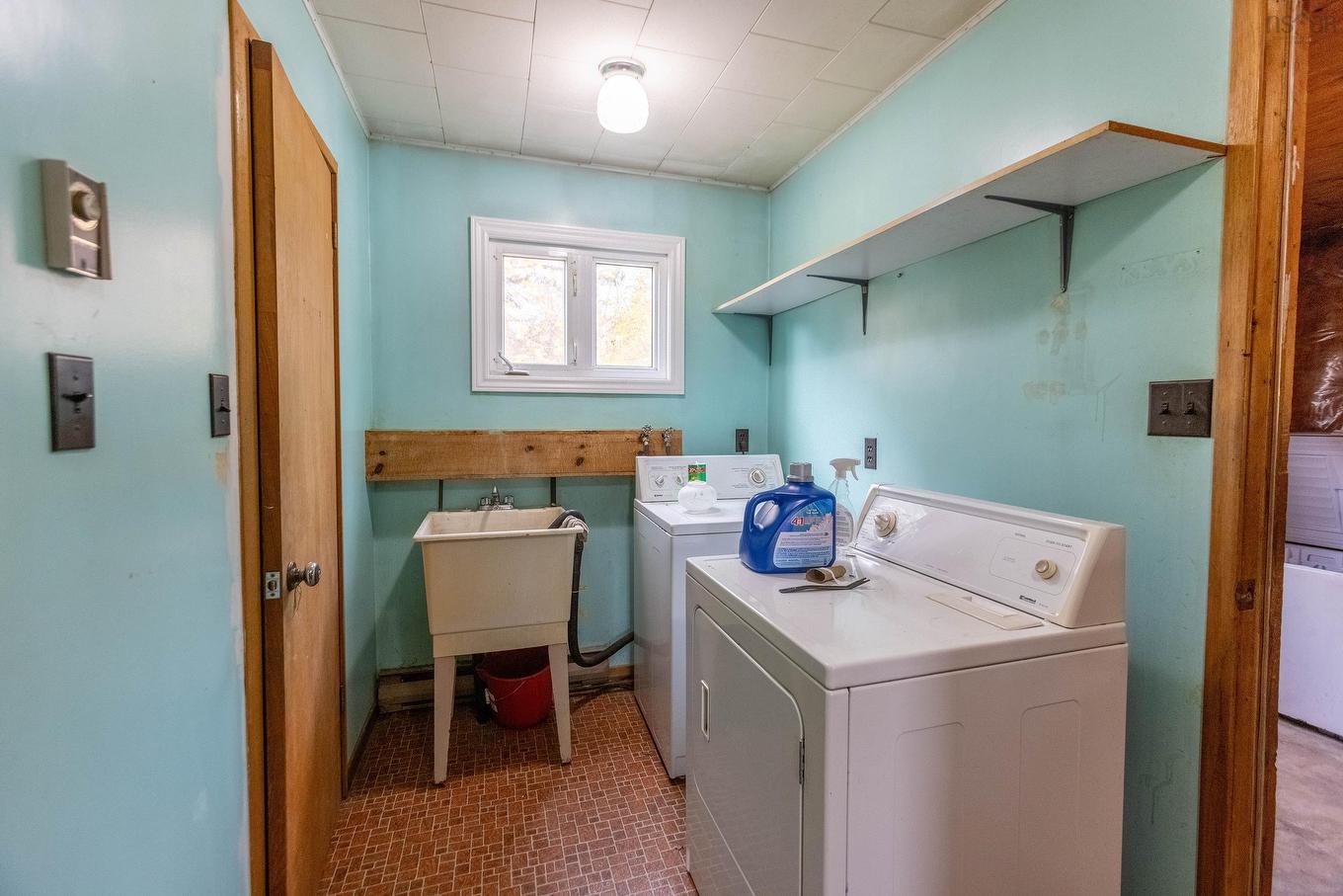 9242 Highway 2, Southampton, NS