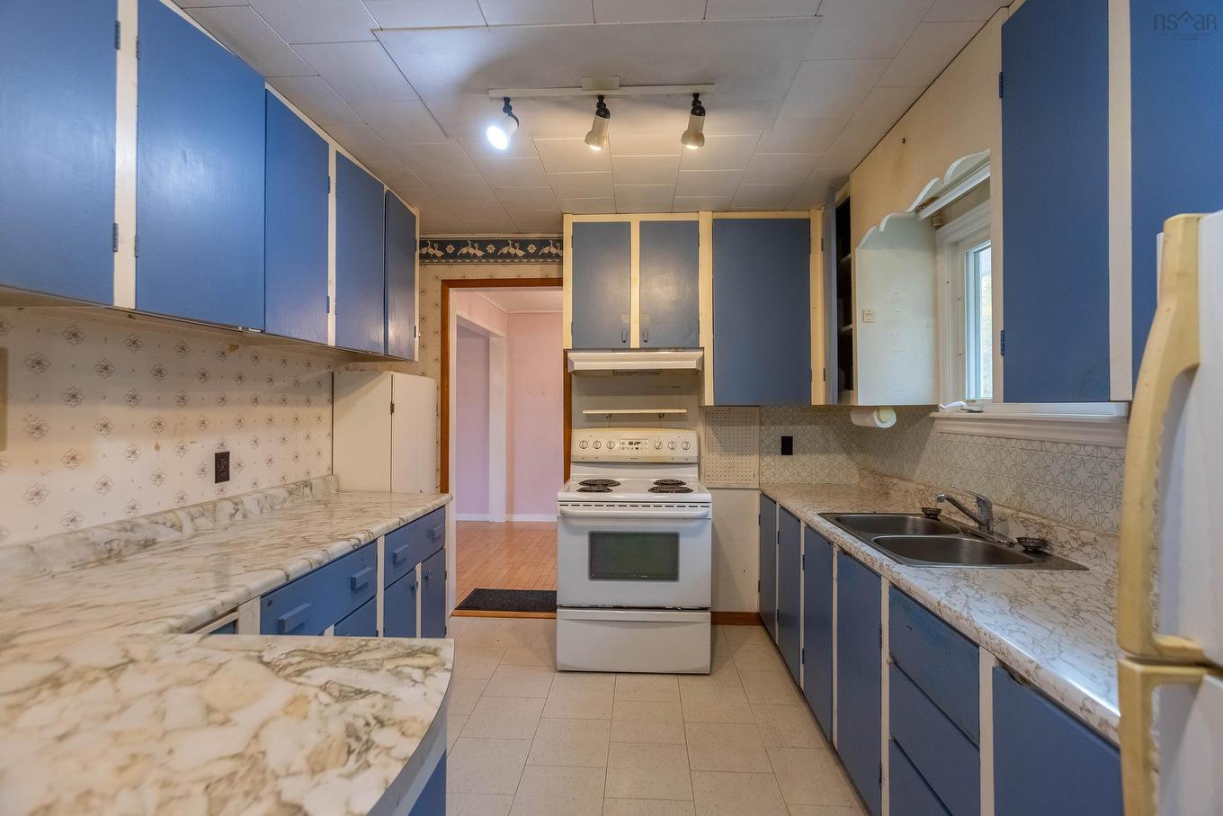 9242 Highway 2, Southampton, NS