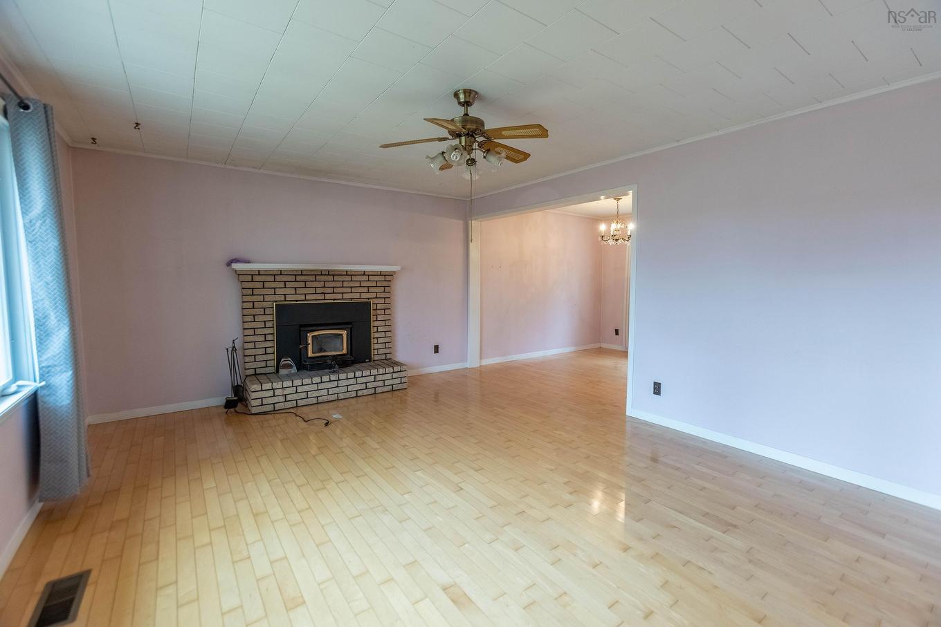 9242 Highway 2, Southampton, NS