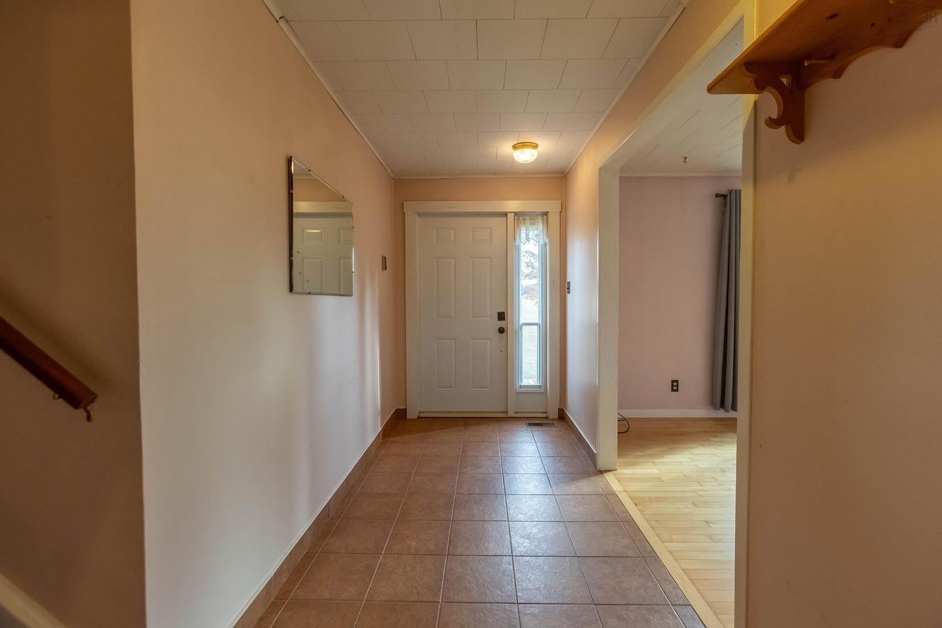 9242 Highway 2, Southampton, NS