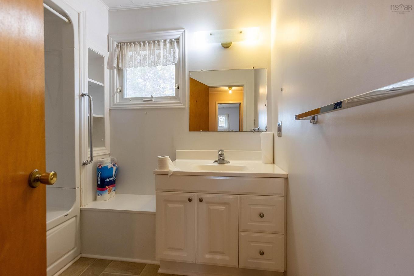 9242 Highway 2, Southampton, NS