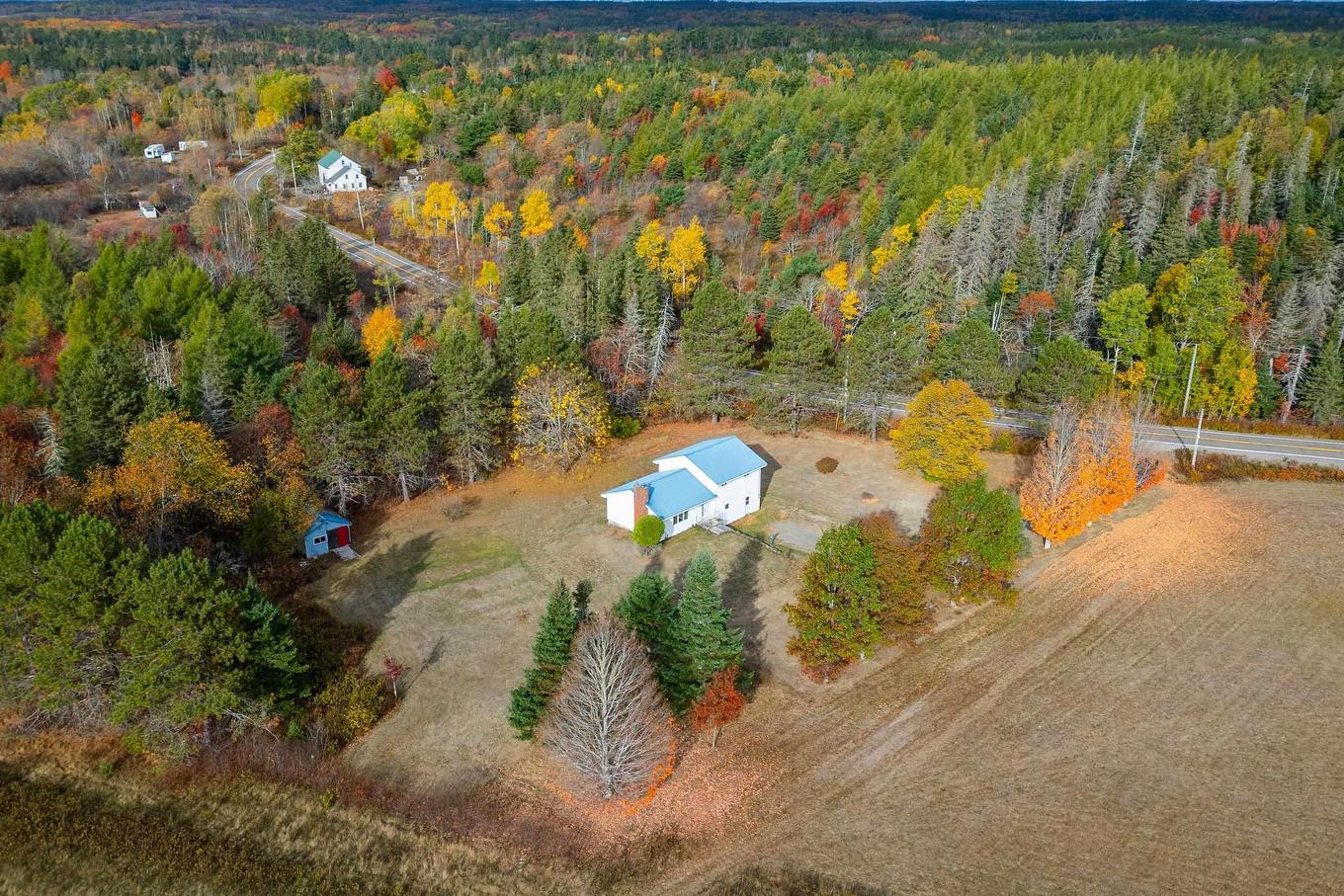 9242 Highway 2, Southampton, NS