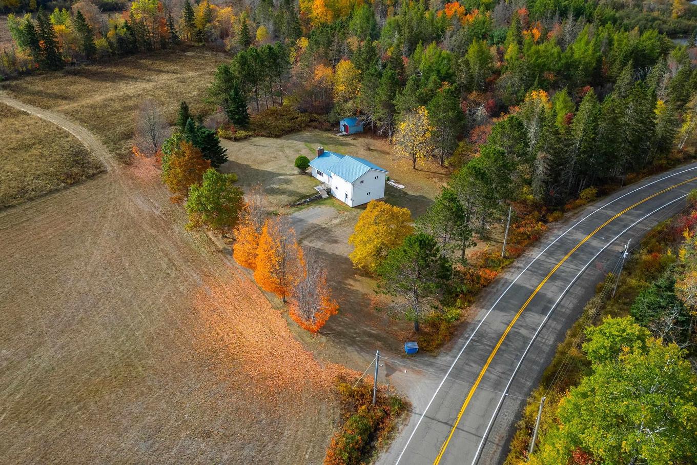 9242 Highway 2, Southampton, NS