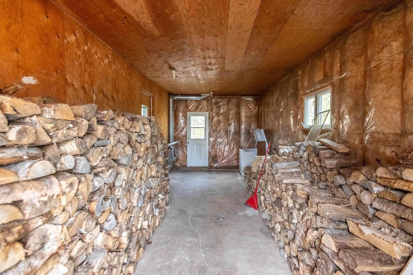 9242 Highway 2, Southampton, NS