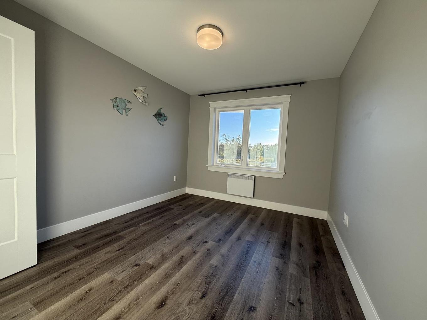 4 12 Harold Court, Cornwall, PE