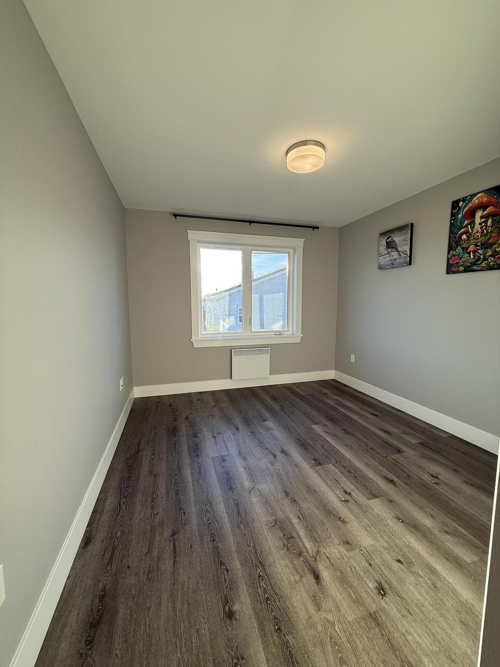 4 12 Harold Court, Cornwall, PE