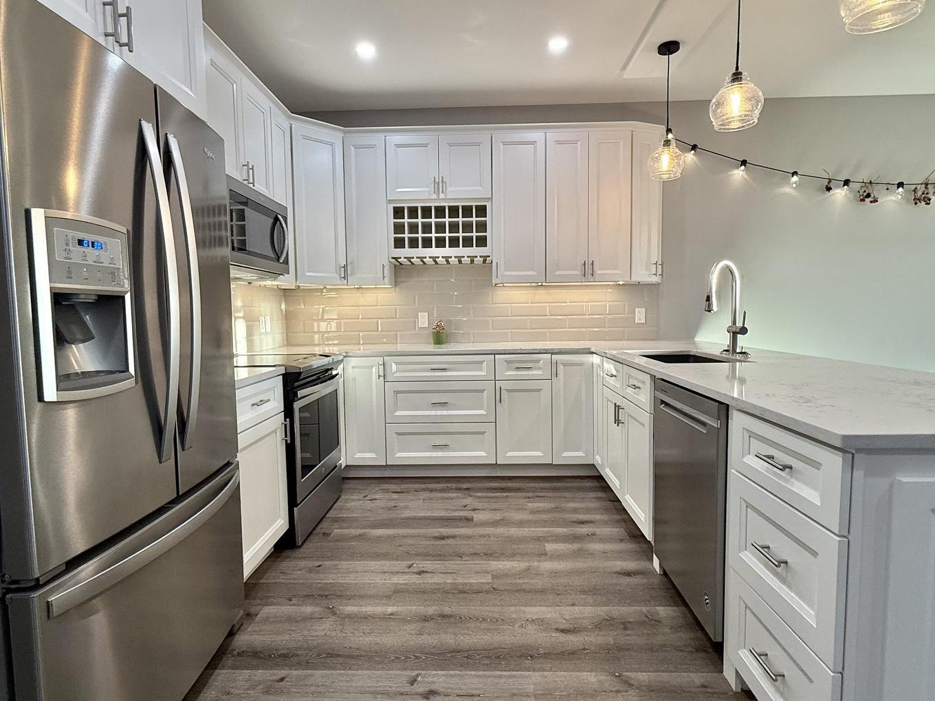 4 12 Harold Court, Cornwall, PE