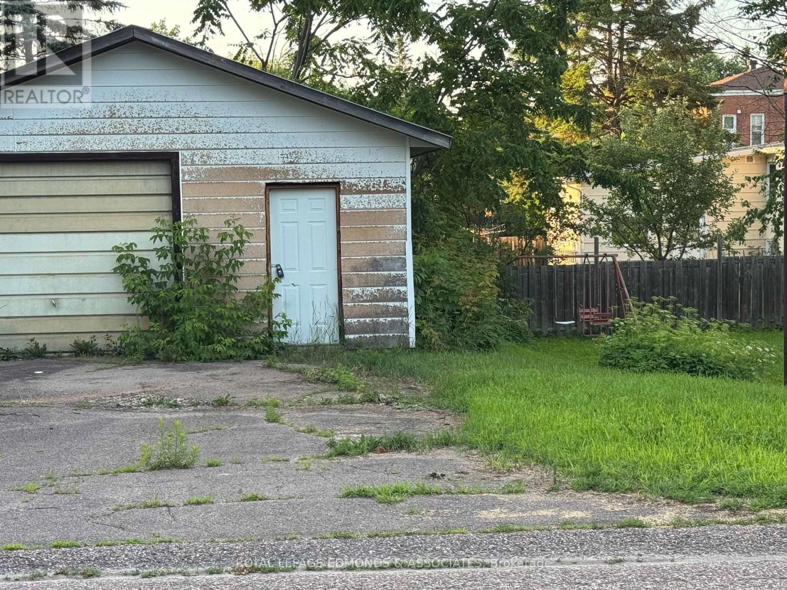 187 Hunter Street, Pembroke, ON