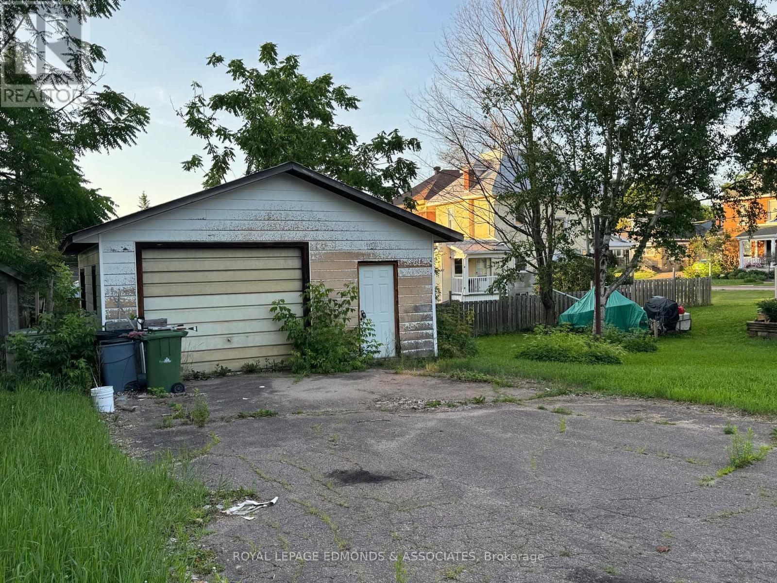 187 Hunter Street, Pembroke, ON