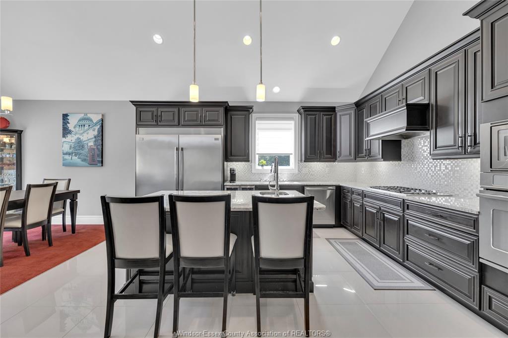 2 Malibu Drive, Leamington, ON