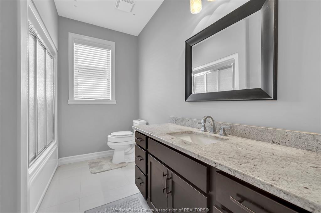 2 Malibu Drive, Leamington, ON