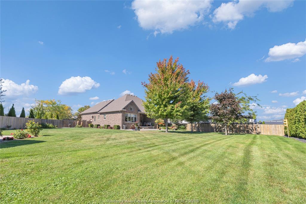 2 Malibu Drive, Leamington, ON