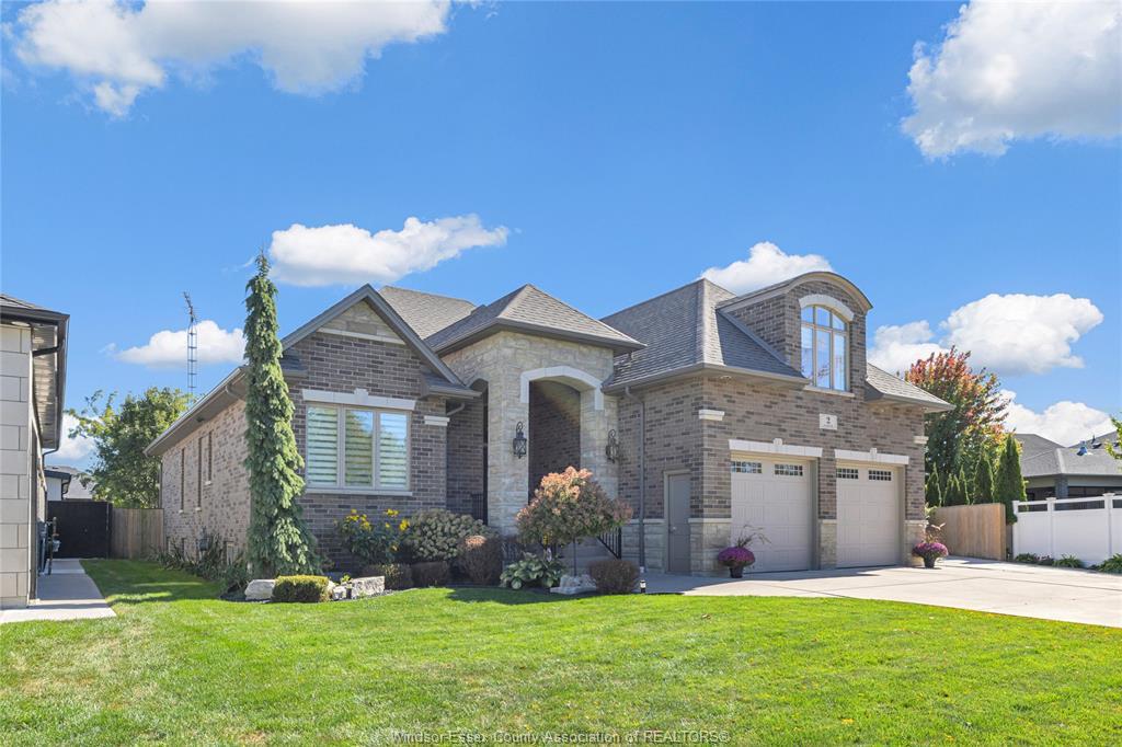 2 Malibu Drive, Leamington, ON