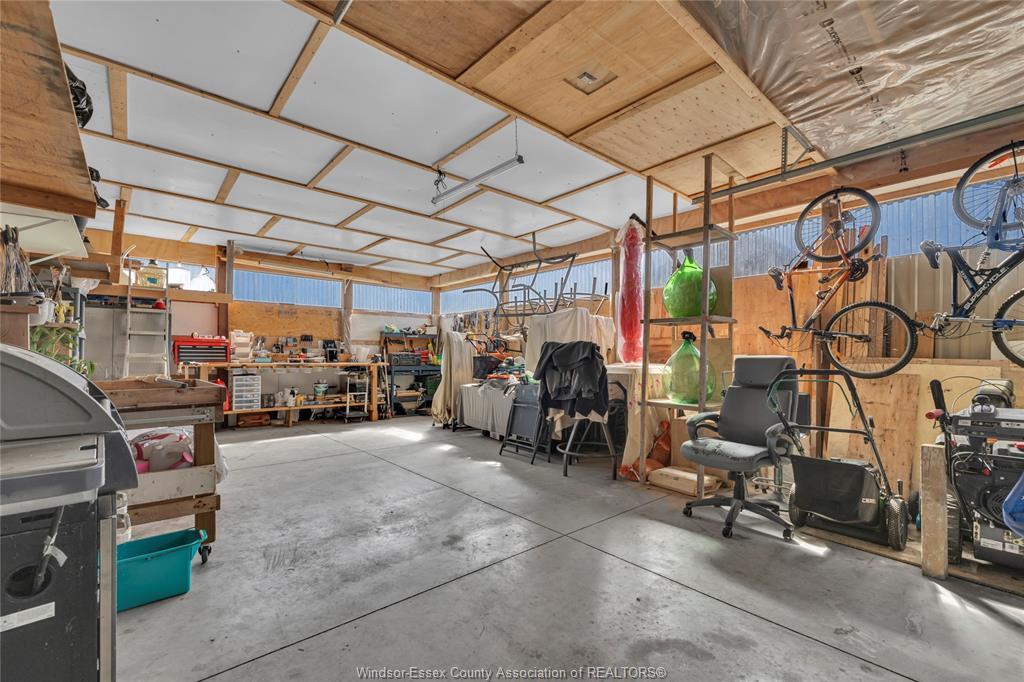 2 Malibu Drive, Leamington, ON