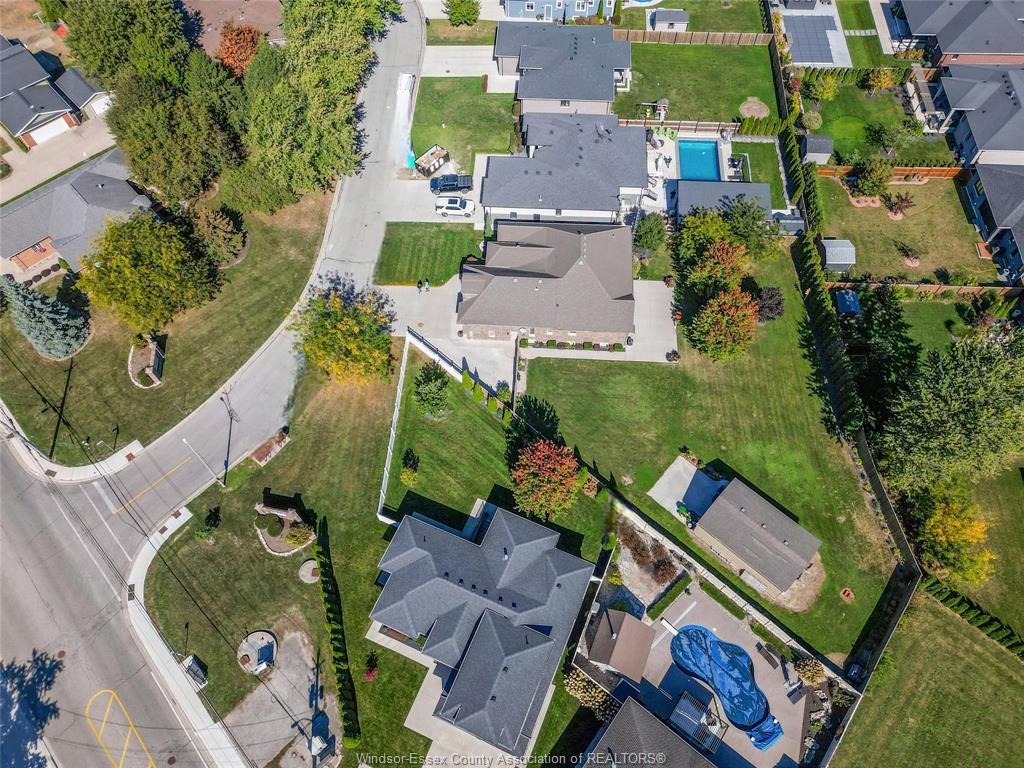 2 Malibu Drive, Leamington, ON