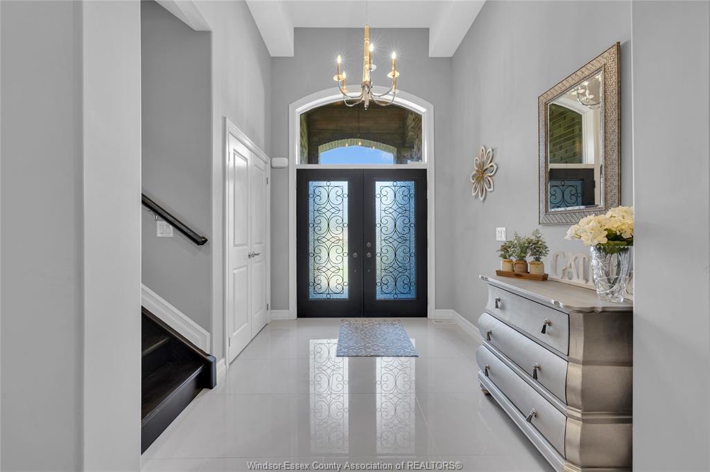 2 Malibu Drive, Leamington, ON