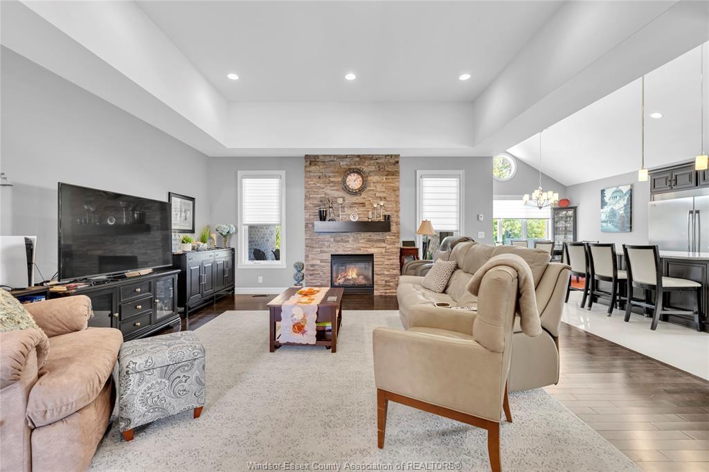 2 Malibu Drive, Leamington, ON