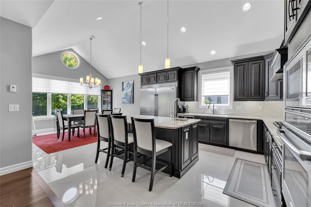 2 Malibu Drive, Leamington, ON