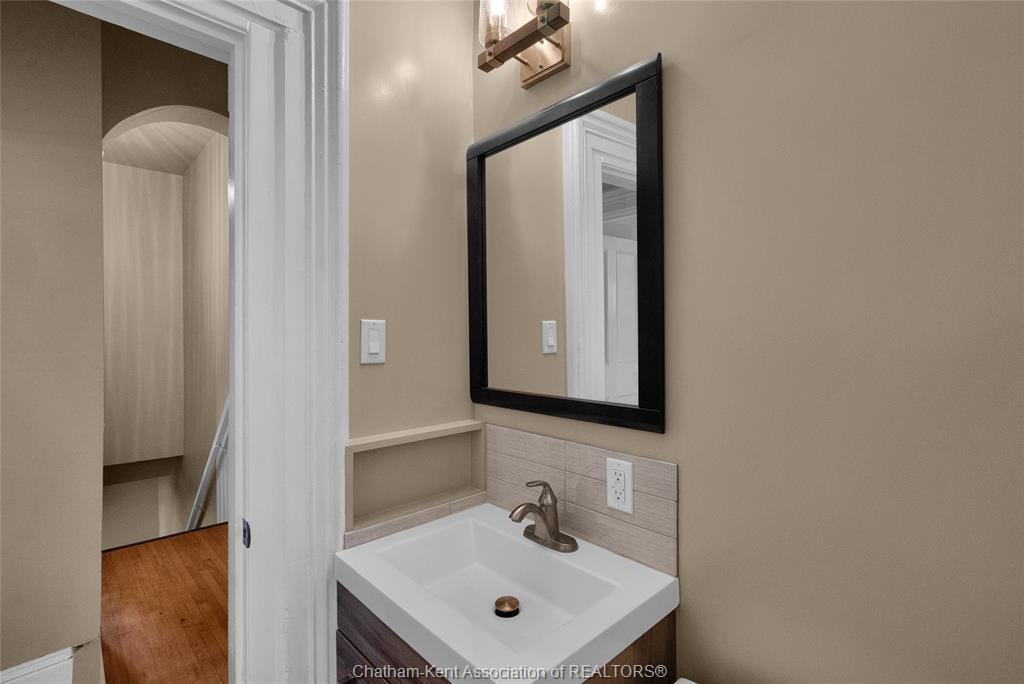 310, 312, 318 Wellington Street West, Chatham, ON