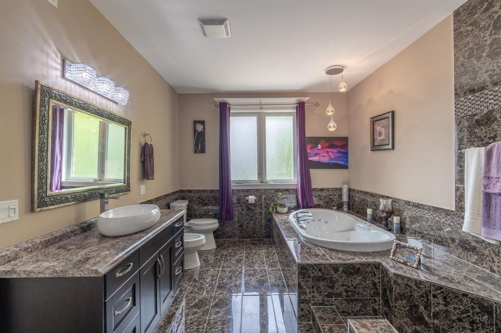 3849 Ferne Avenue, Plympton-Wyoming, ON