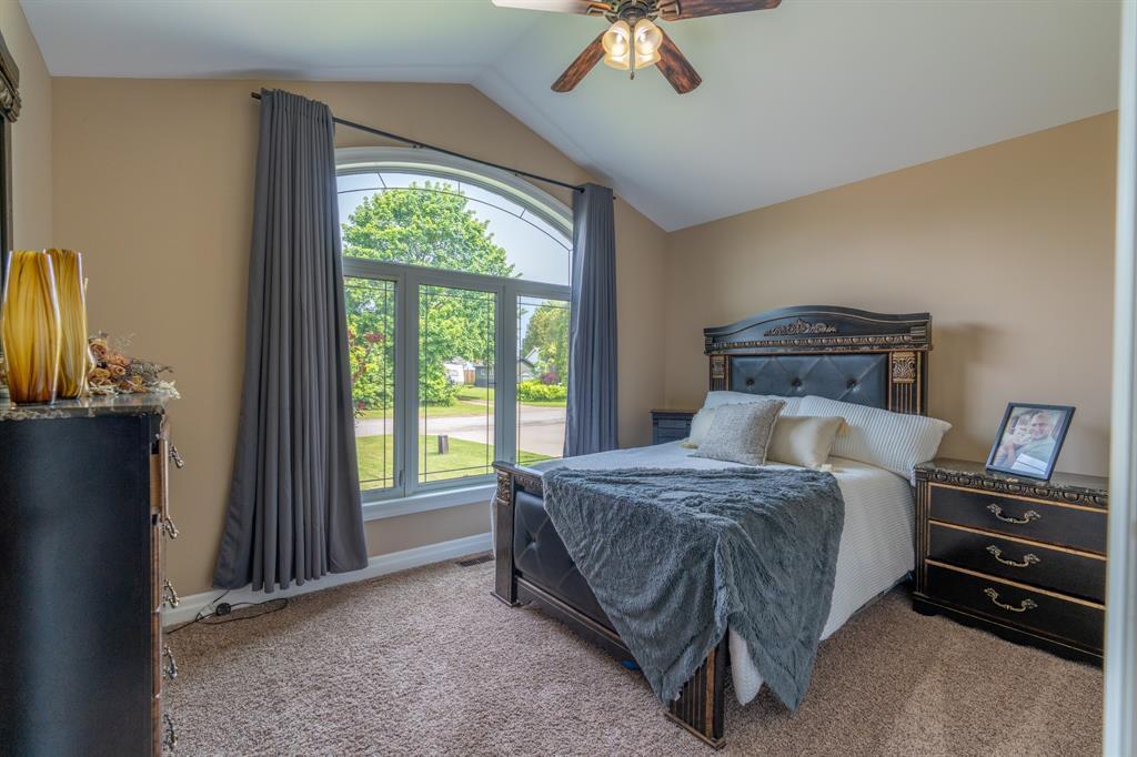 3849 Ferne Avenue, Plympton-Wyoming, ON