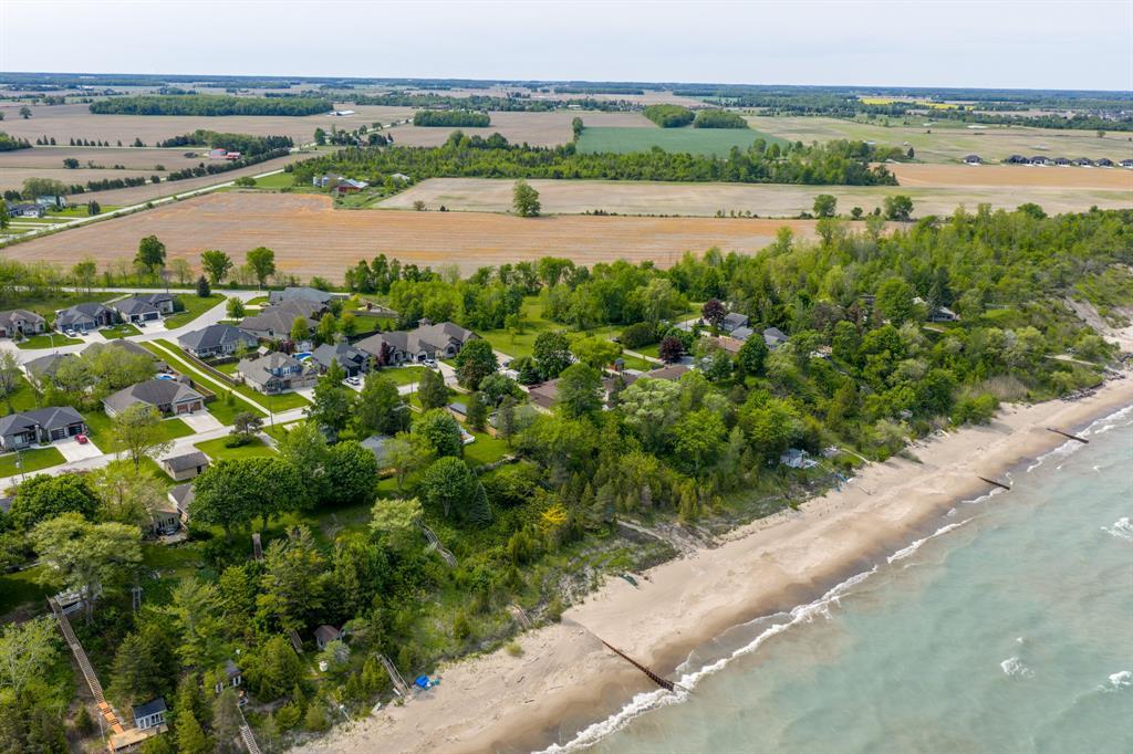 3849 Ferne Avenue, Plympton-Wyoming, ON