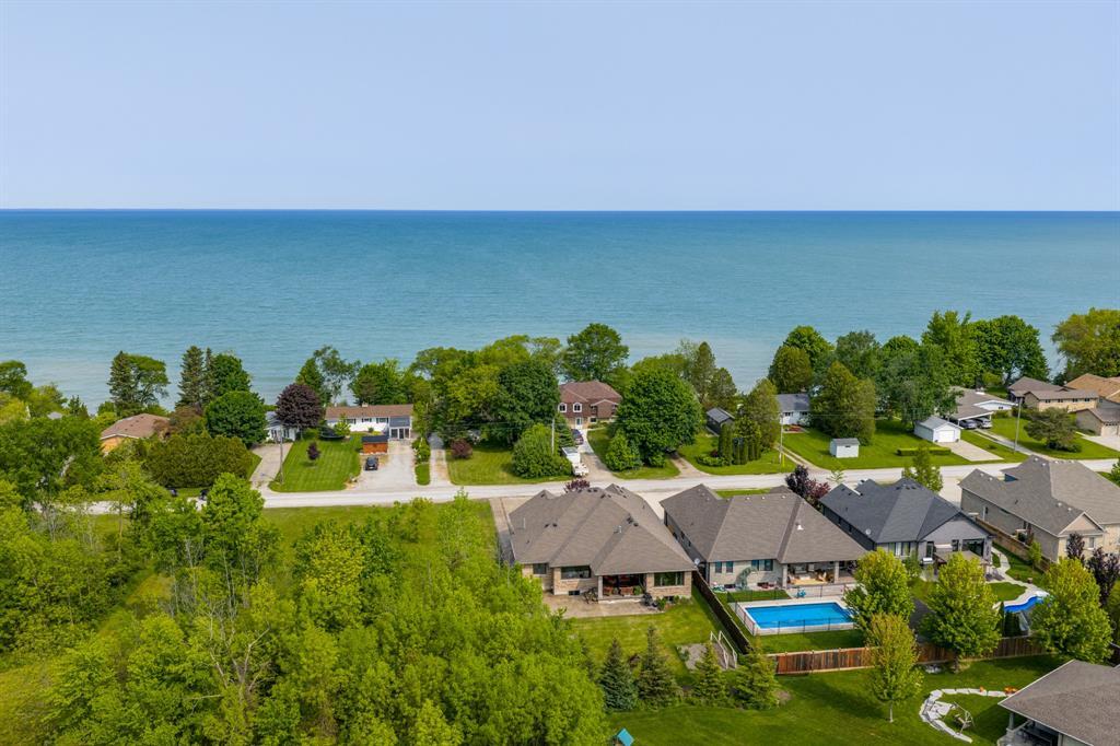 3849 Ferne Avenue, Plympton-Wyoming, ON