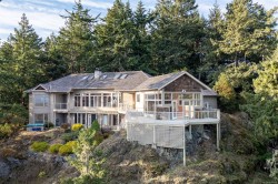 558 Wilderness Pl Sooke, BC V9Z 1C4