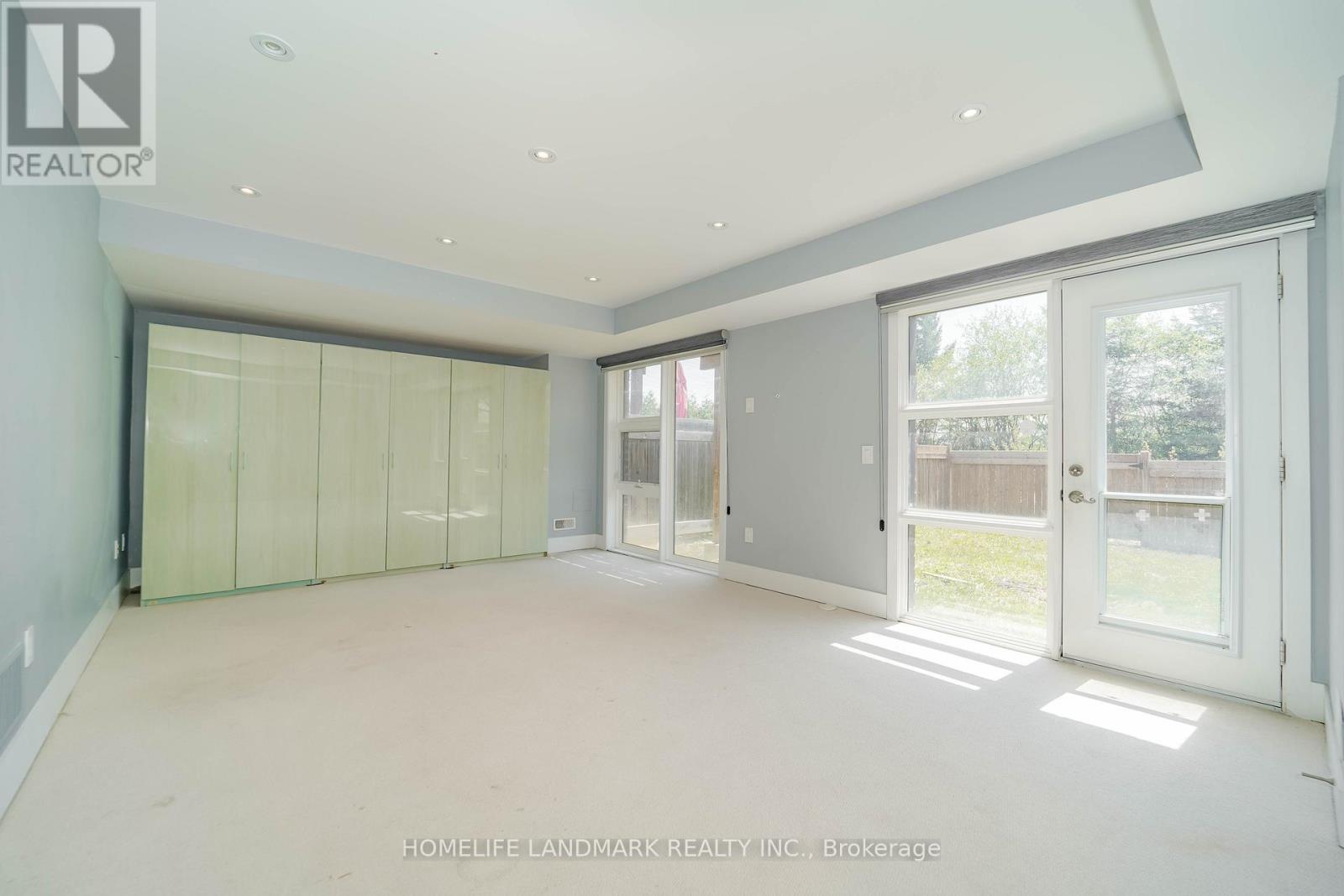 8 Crestridge Drive, Vaughan, ON - Indoor Photo Showing Other Room