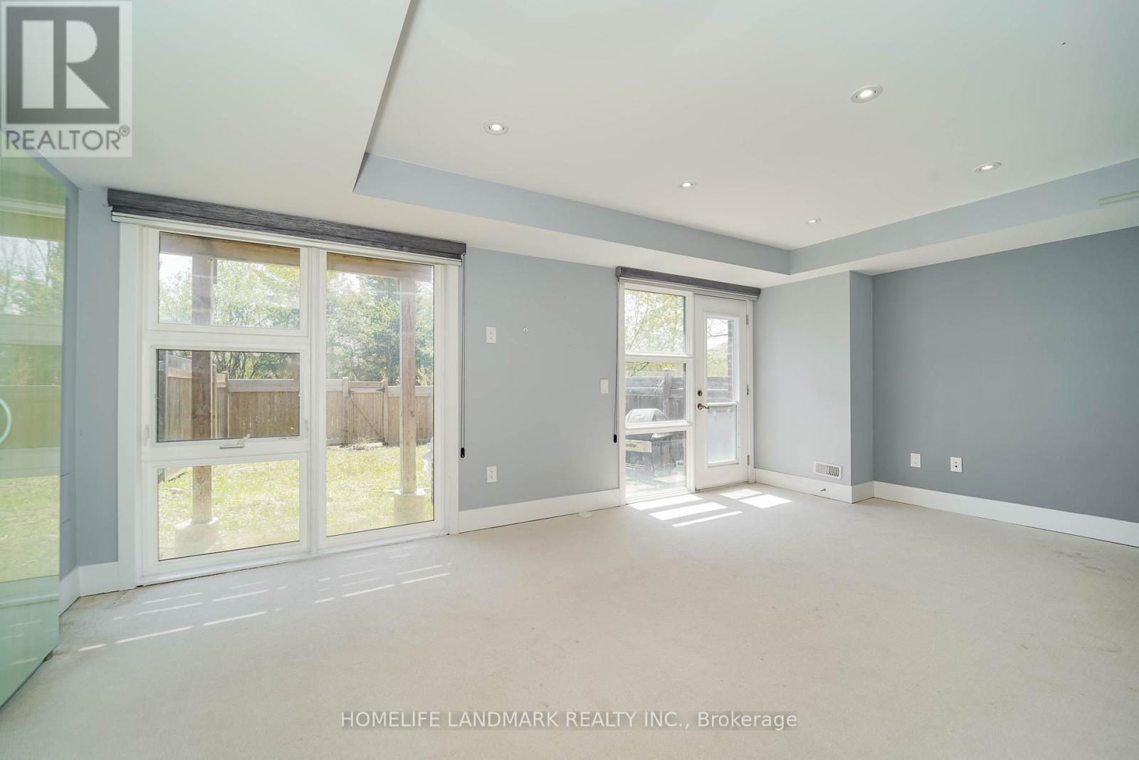 8 Crestridge Drive, Vaughan, ON - Indoor Photo Showing Other Room