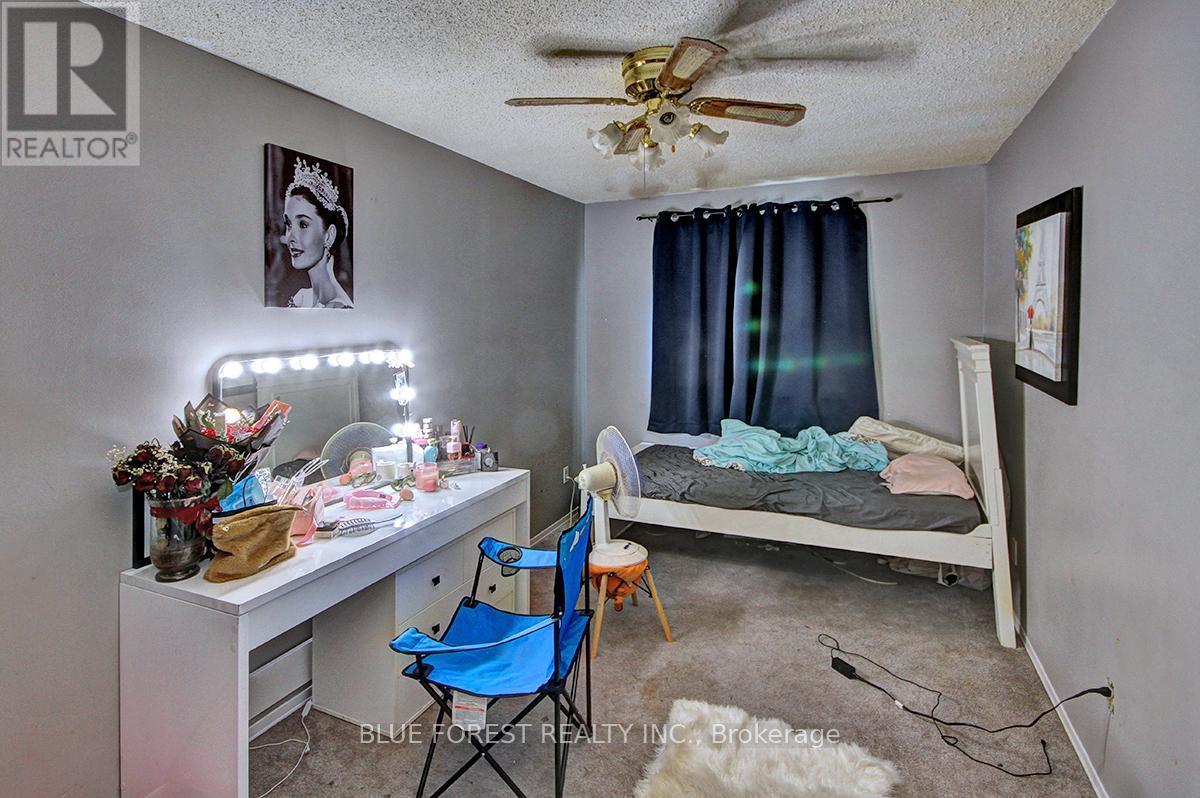 37 - 1096 Jalna Boulevard, London South (South X), ON - Indoor Photo Showing Bedroom