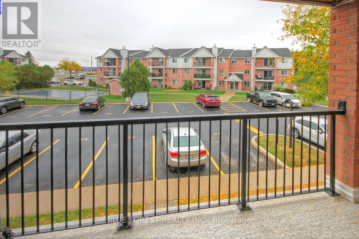37 - 1096 Jalna Boulevard, London South (South X), ON - Outdoor With Balcony