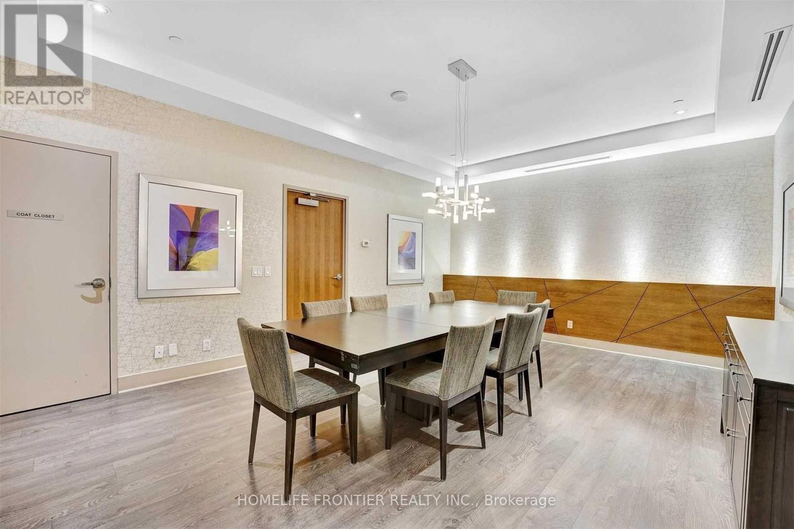 1106 - 55 Eglinton Avenue W, Mississauga, ON - Indoor Photo Showing Dining Room