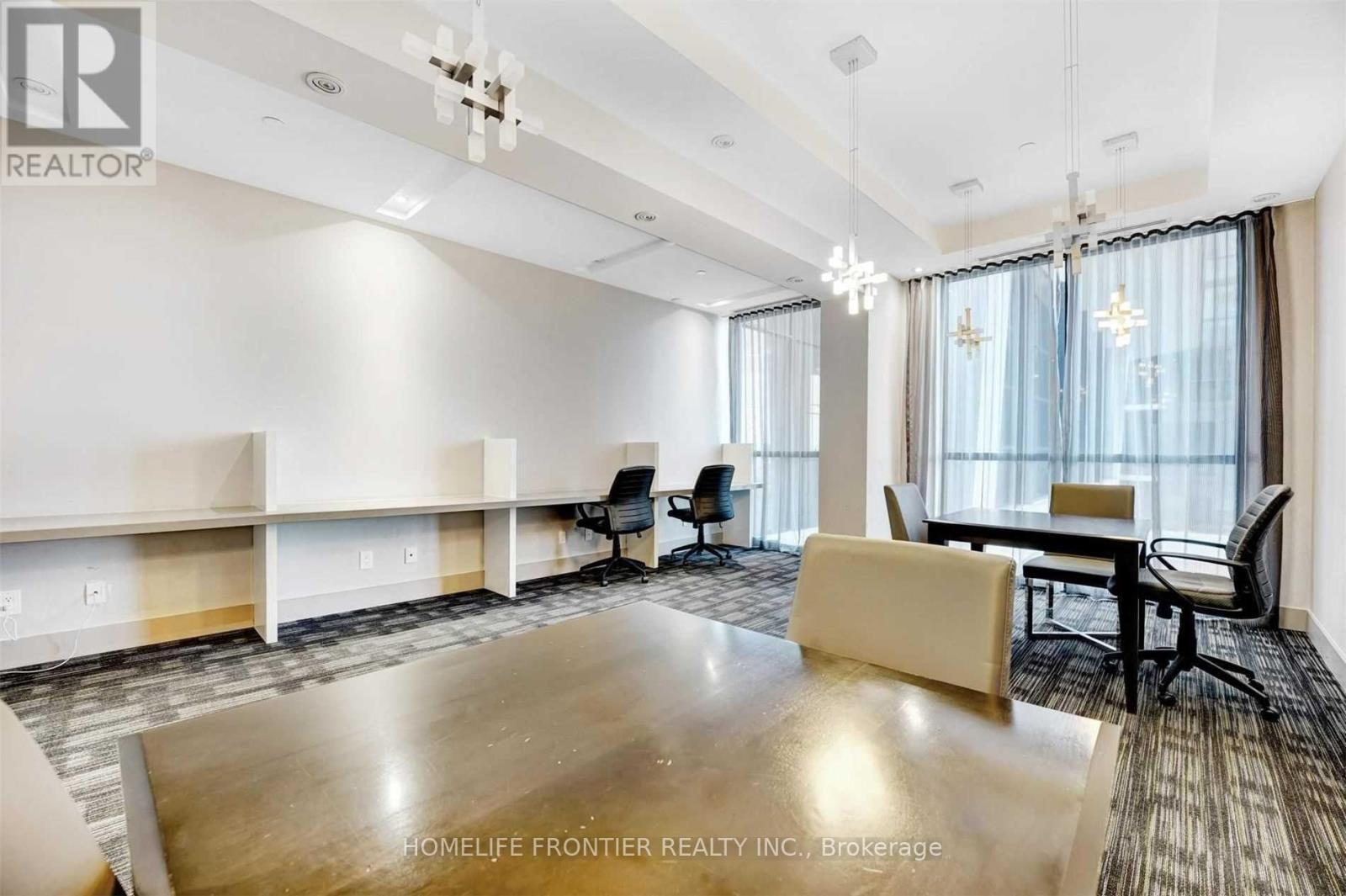 1106 - 55 Eglinton Avenue W, Mississauga, ON - Indoor