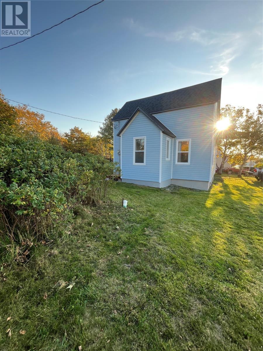 5 Post Office Road, Bell Island, NL - Outdoor