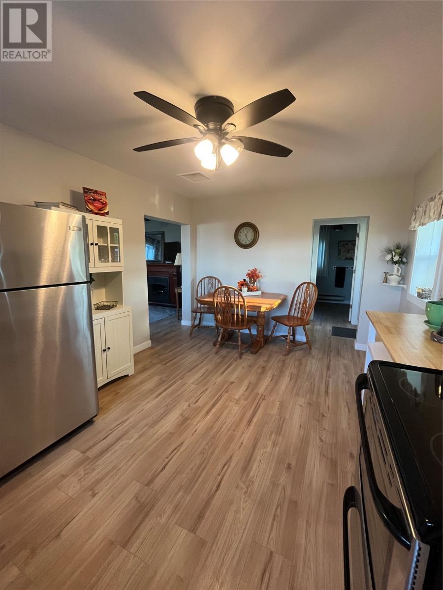 5 Post Office Road, Bell Island, NL - Indoor Photo Showing Kitchen