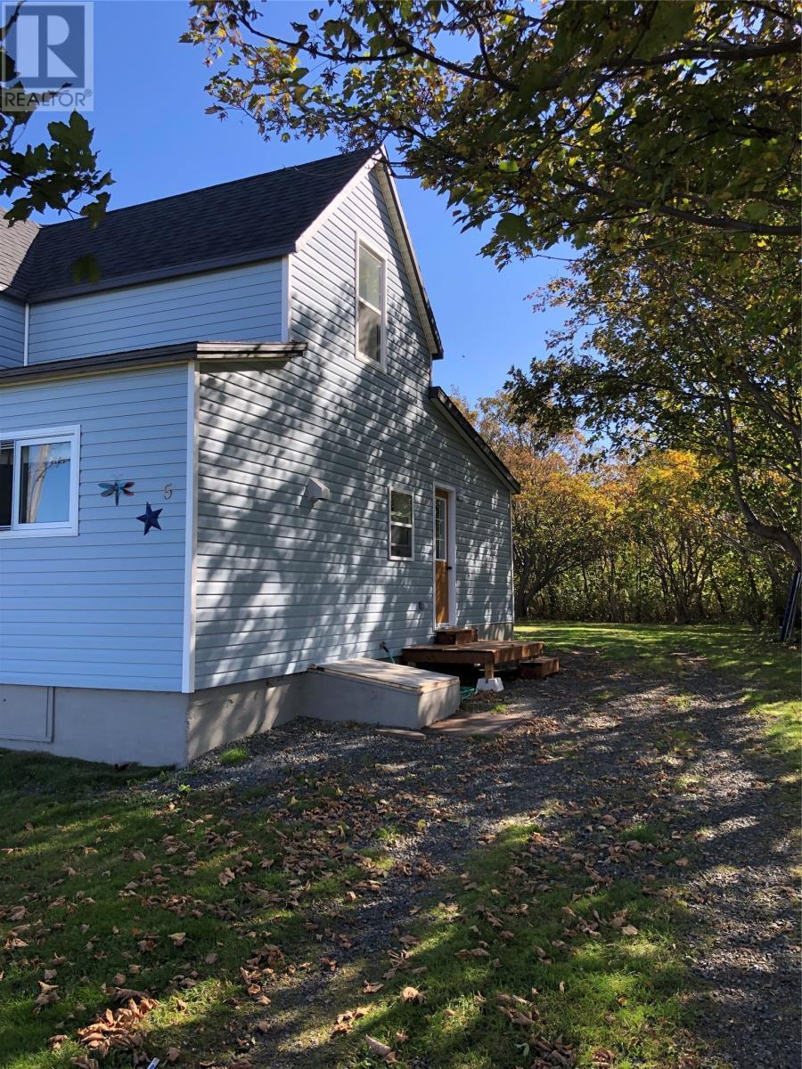 5 Post Office Road, Bell Island, NL - Outdoor