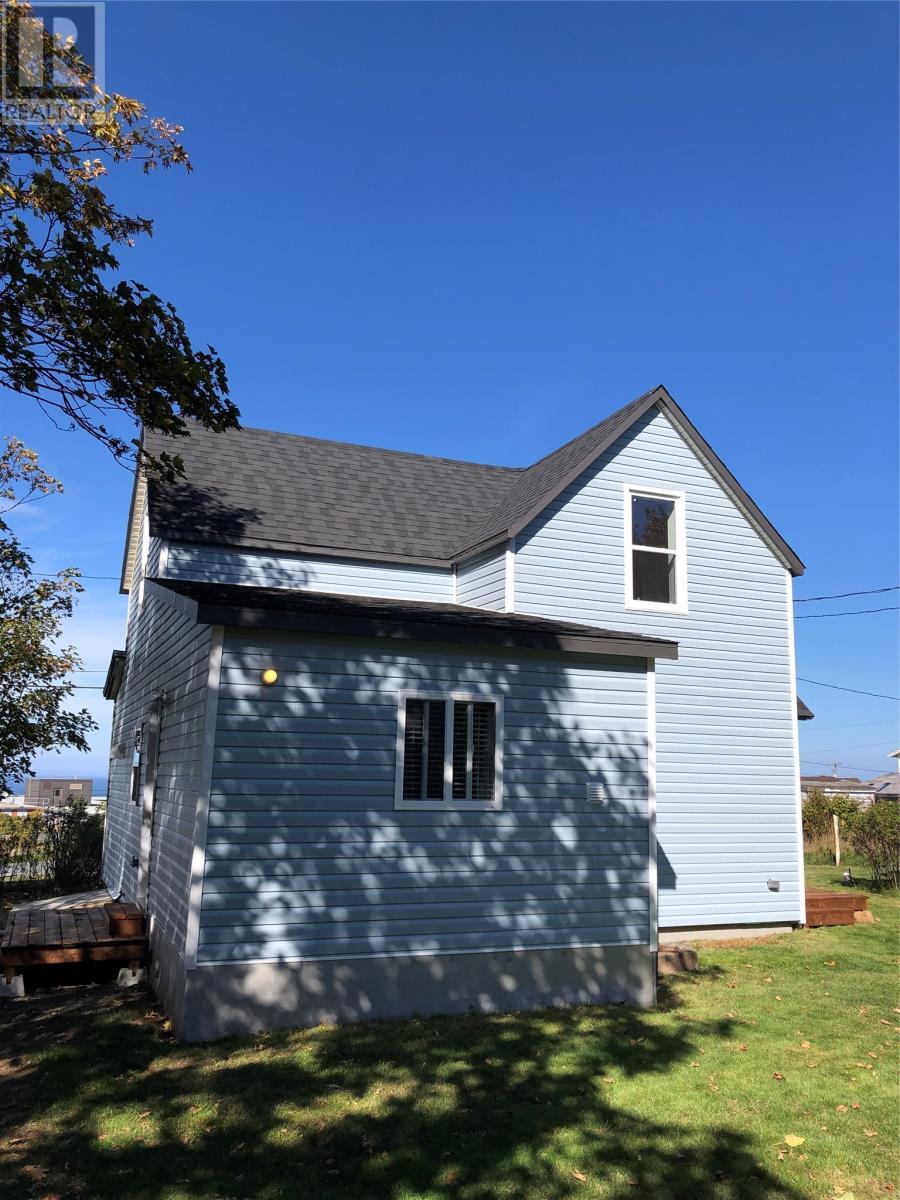 5 Post Office Road, Bell Island, NL - Outdoor