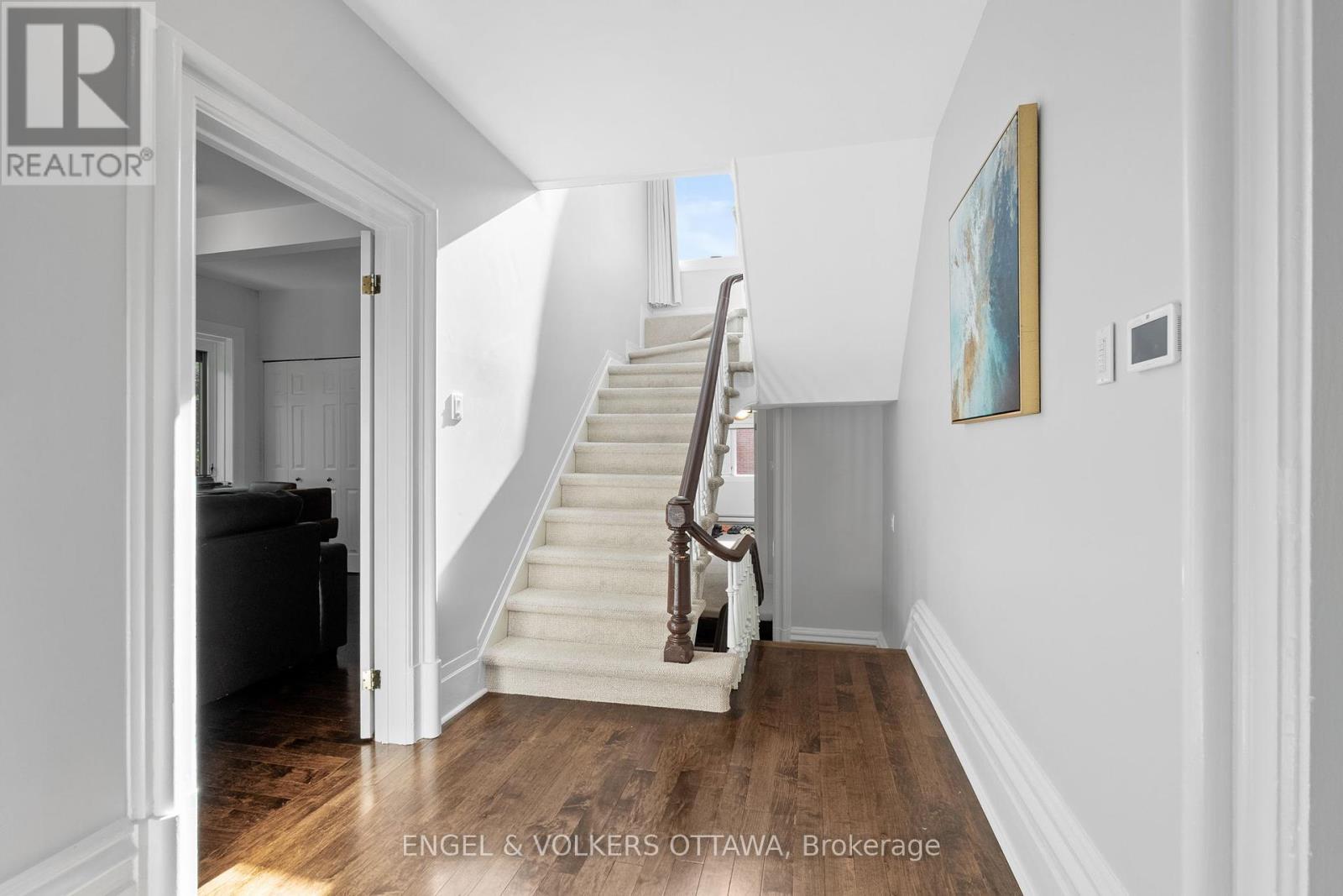 105 Crichton Street, Ottawa, ON - Indoor Photo Showing Other Room