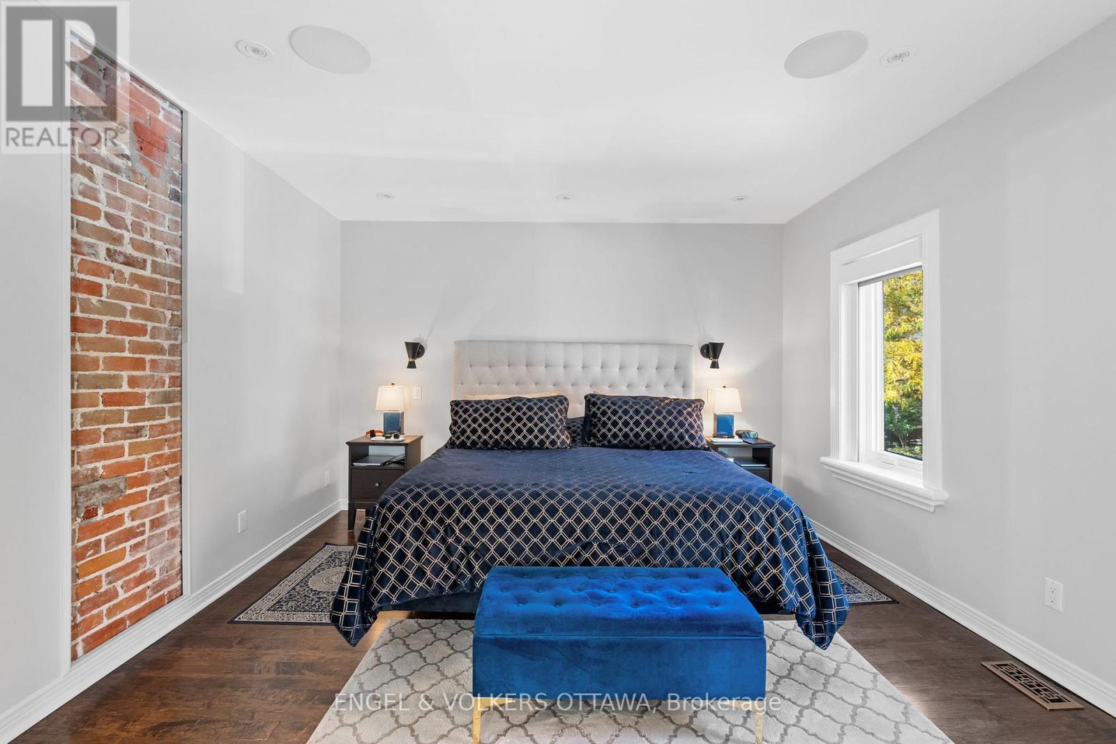 105 Crichton Street, Ottawa, ON - Indoor Photo Showing Bedroom