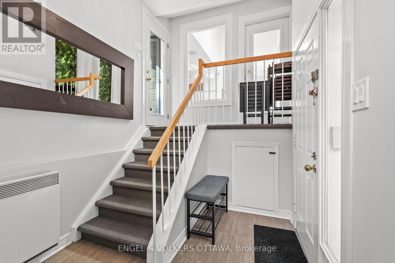 105 Crichton Street, Ottawa, ON - Indoor Photo Showing Other Room