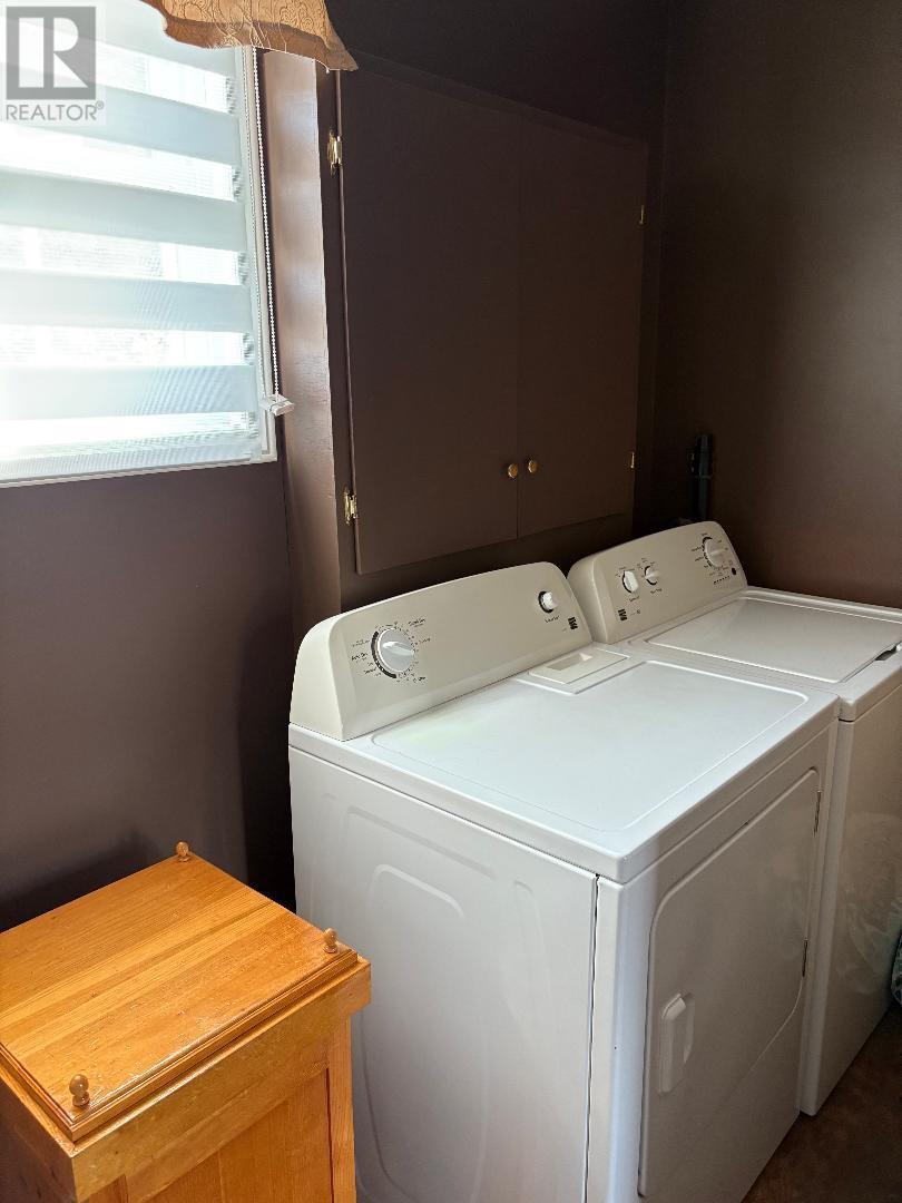23 Middle Road, Roberts Arm, NL - Indoor Photo Showing Laundry Room