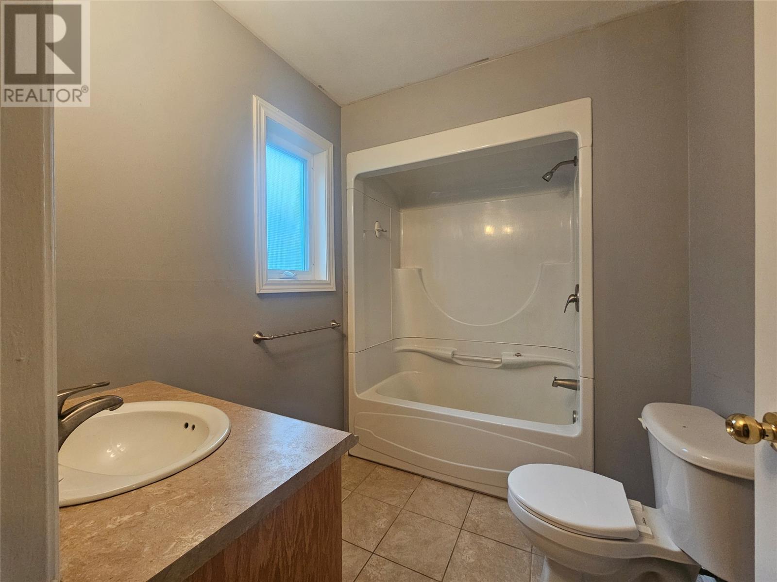 3 Courtney Street, Grand Bank, NL - Indoor Photo Showing Bathroom