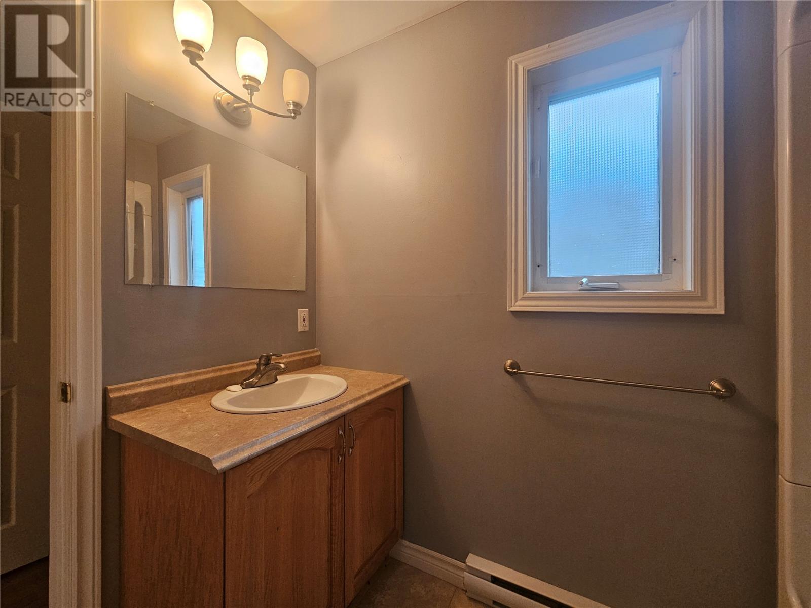 3 Courtney Street, Grand Bank, NL - Indoor Photo Showing Bathroom