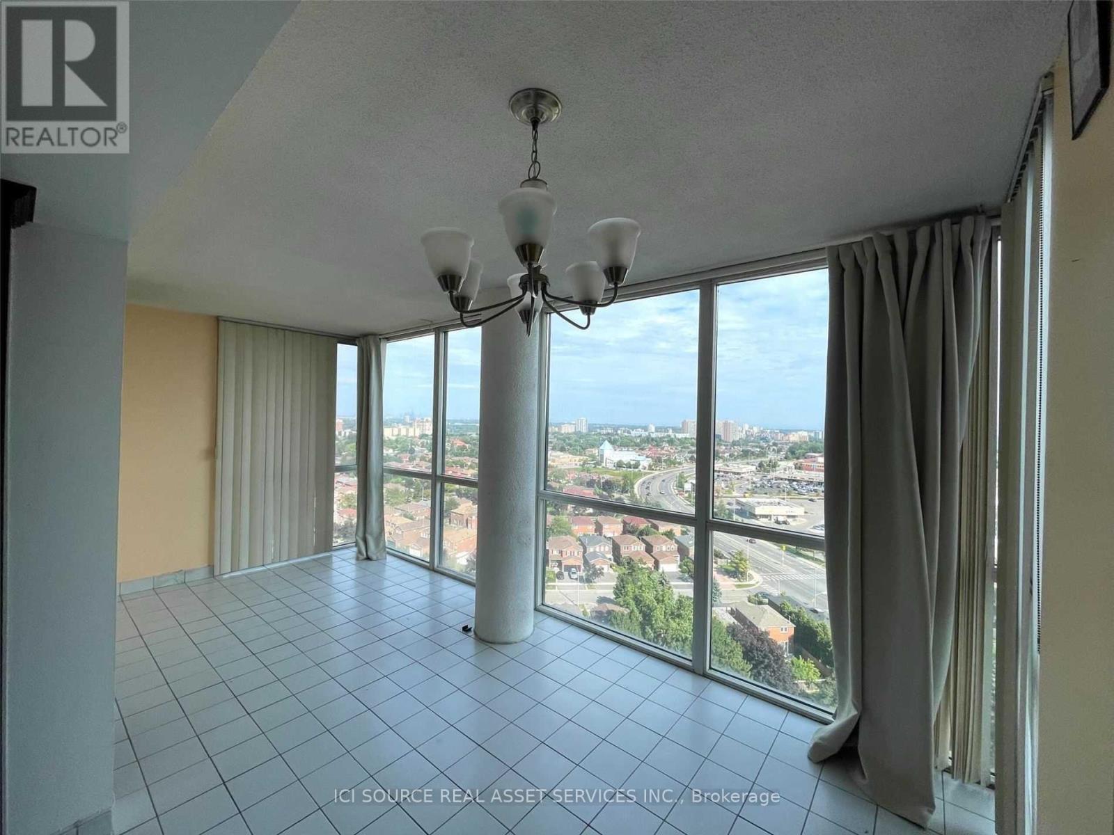 1710 - 350 Webb Drive, Mississauga, ON - Photo Showing Other Room