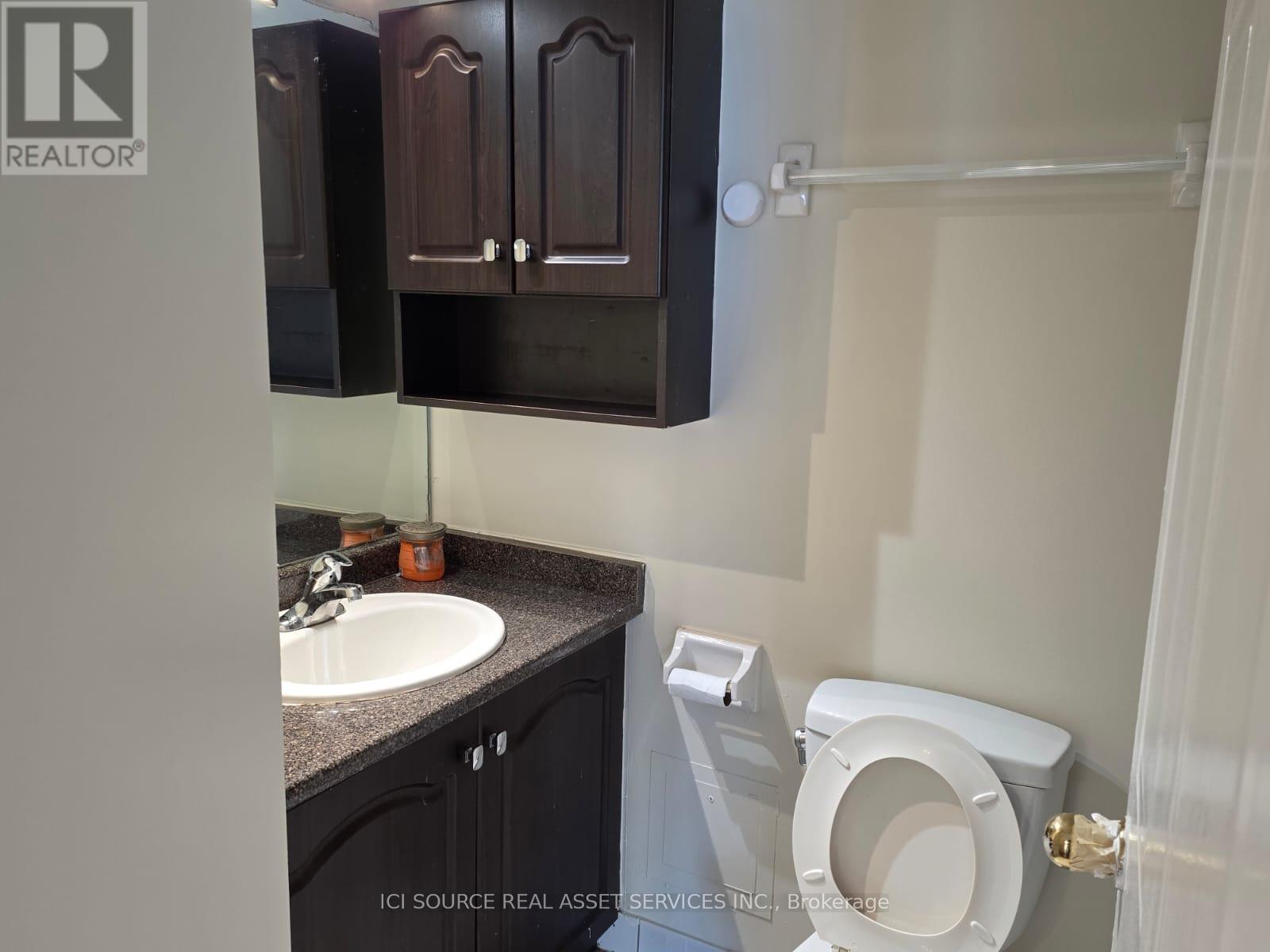 1710 - 350 Webb Drive, Mississauga, ON - Indoor Photo Showing Bathroom