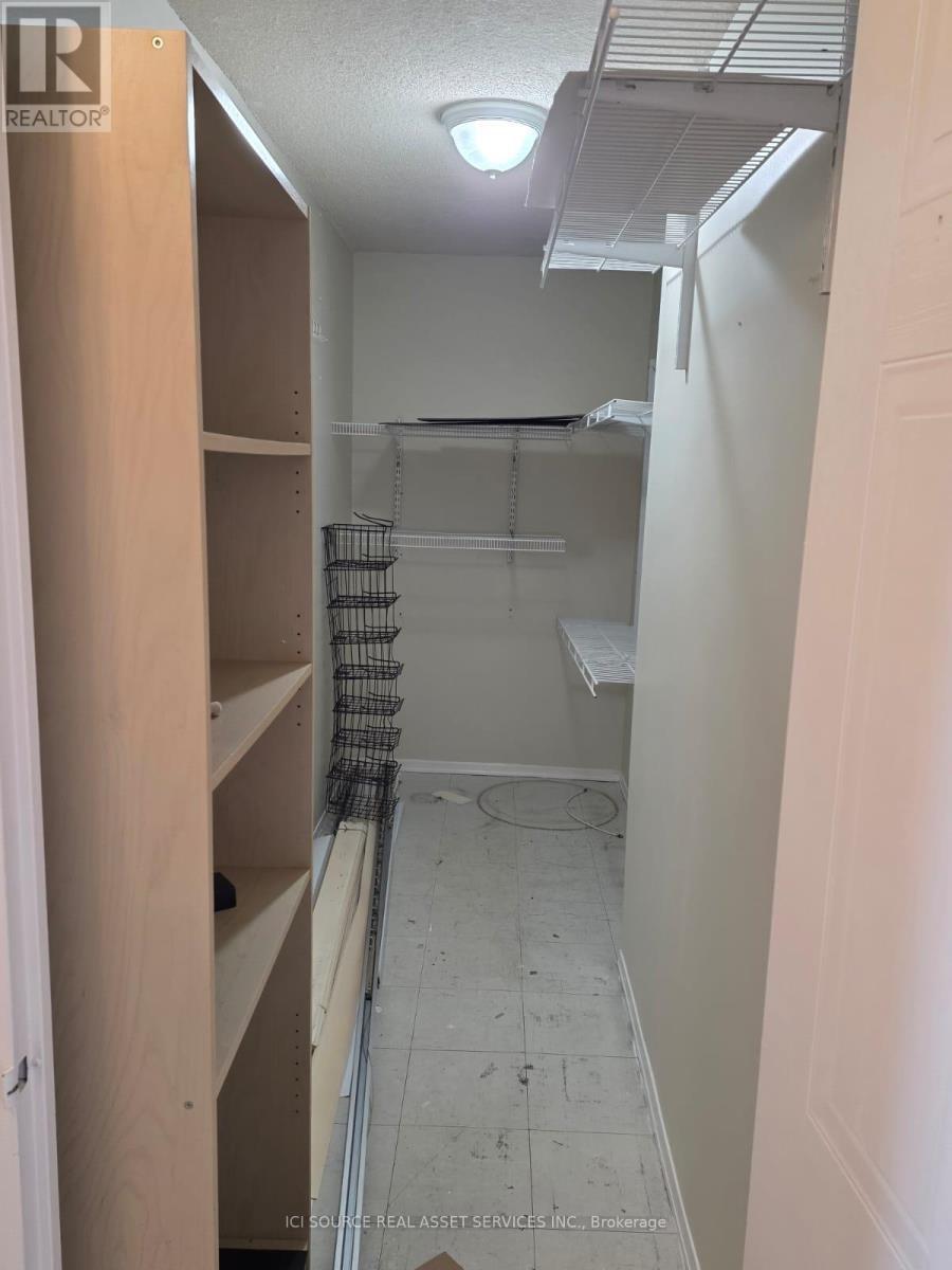 1710 - 350 Webb Drive, Mississauga, ON - Indoor With Storage